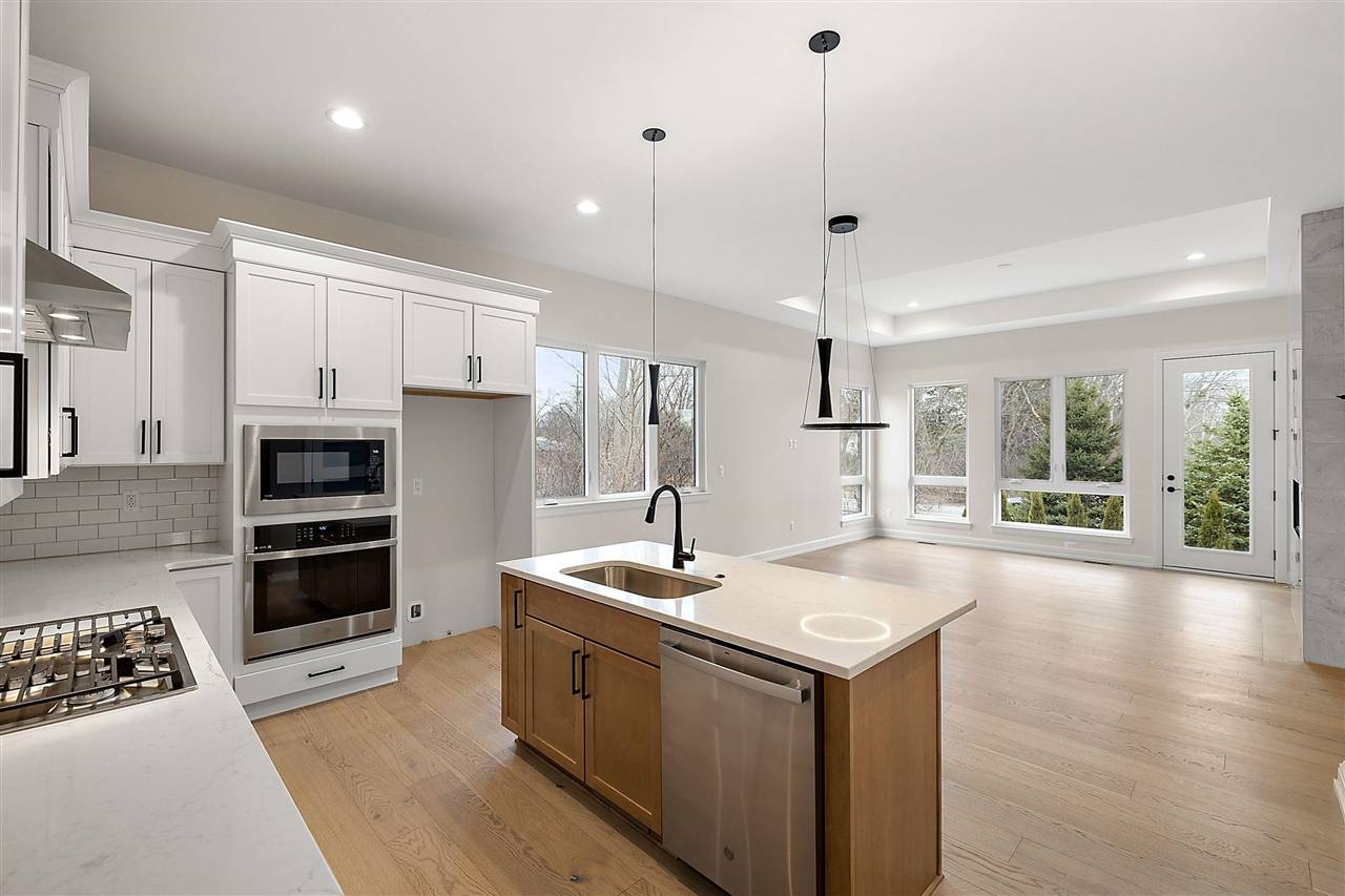 West Bloomfield, MI 48322,7475 Gramercy Circle