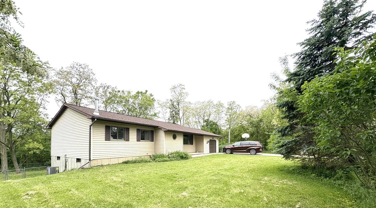 Holly, MI 48442-8355,2122 Houser Road