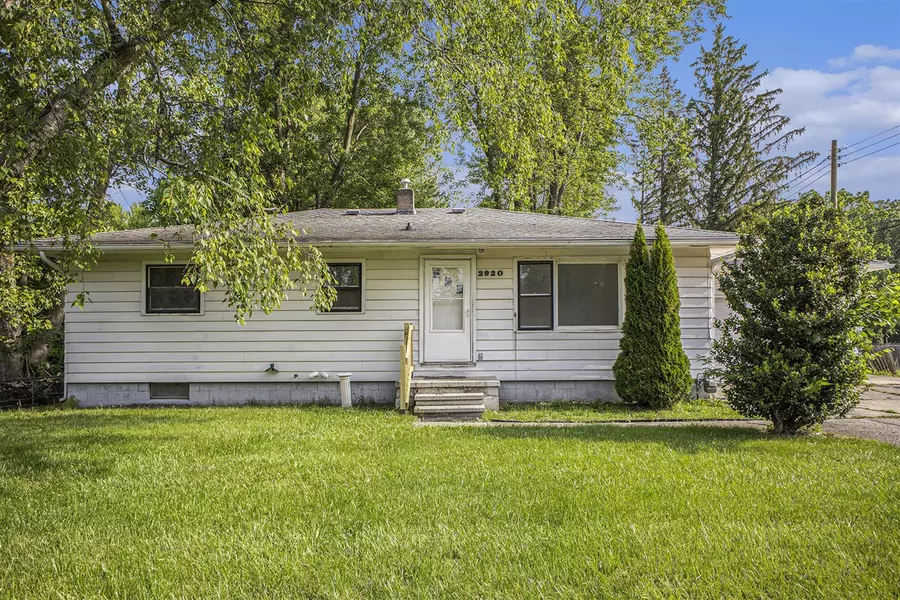 2920 Dunlap Street, Lansing, MI 48911