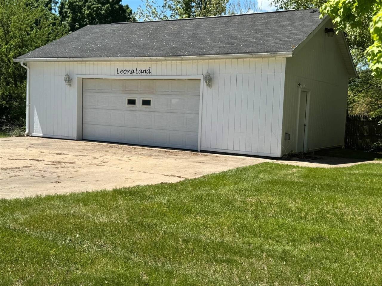 Tecumseh, MI 49286,829 S Union Street