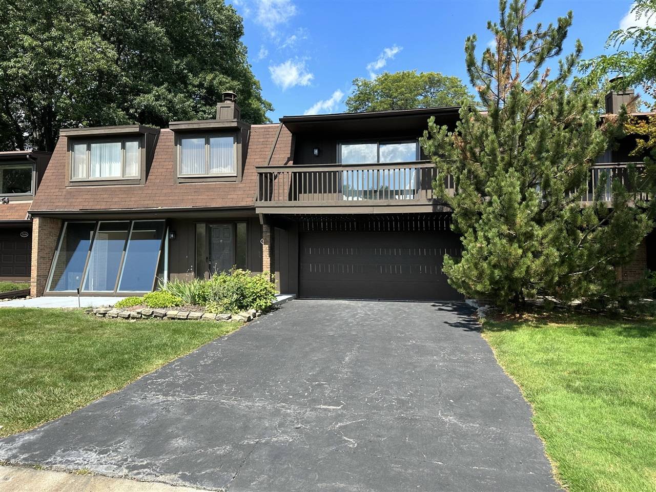 2136 Rhine Road, West Bloomfield, MI 48323-3065