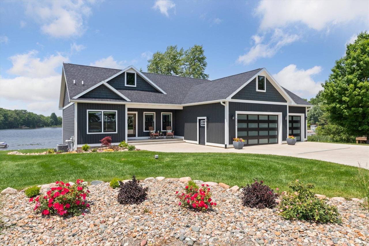 61436 Crystal Beach Drive, Sturgis, MI 49091