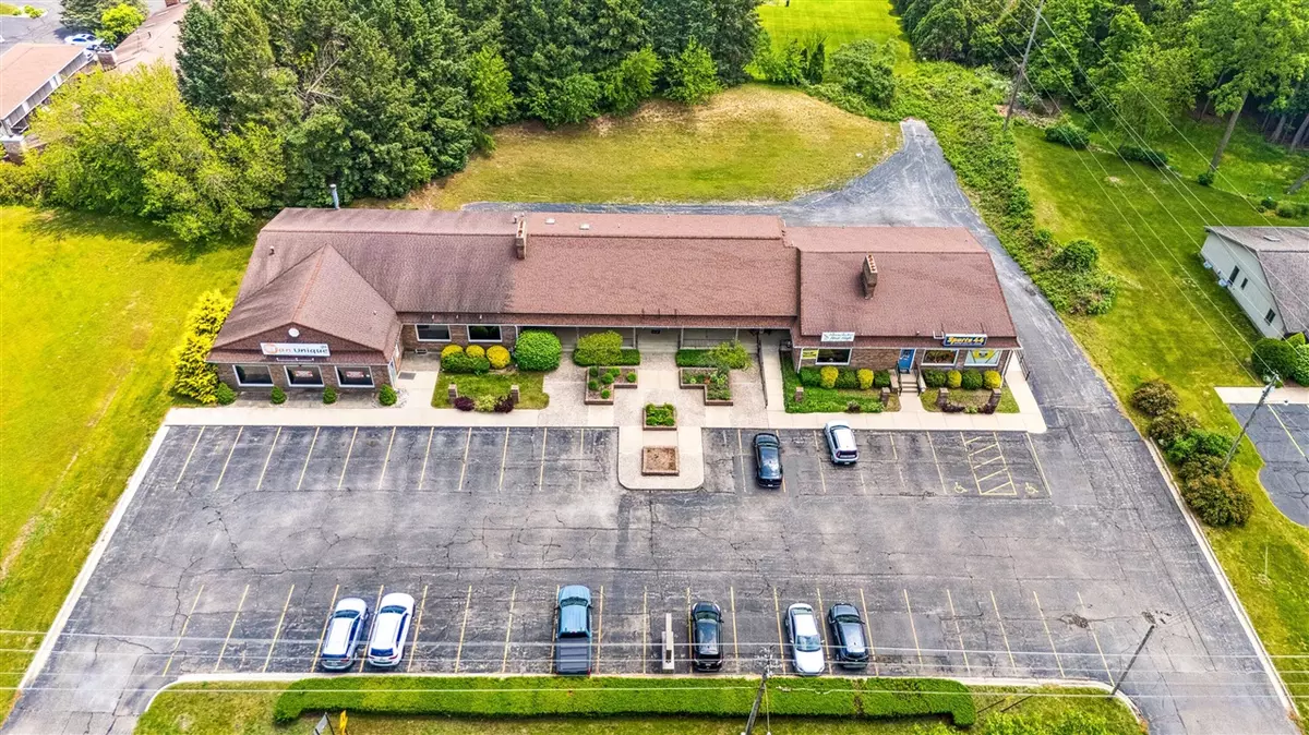 Saint Joseph, MI 49085,2603 S Cleveland Avenue