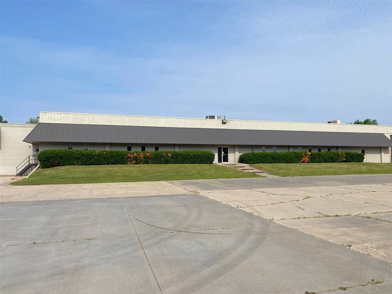 Holland, MI 49423-8732,455 E 64th Street