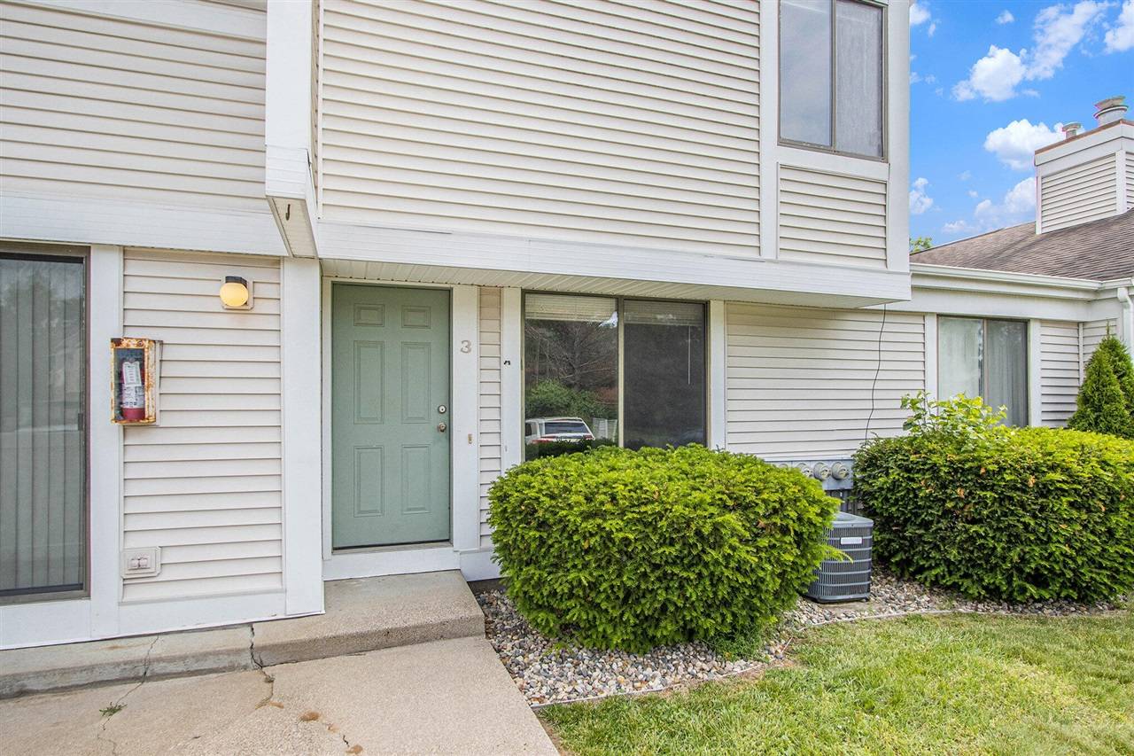 Portage, MI 49024,3320 Scots Pine Way
