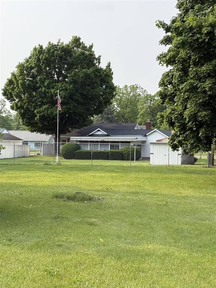 Jonesville, MI 49250-1029,308 Strait Court