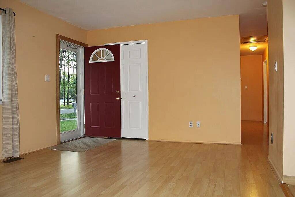 Troy, MI 48083,655 Robinwood Drive