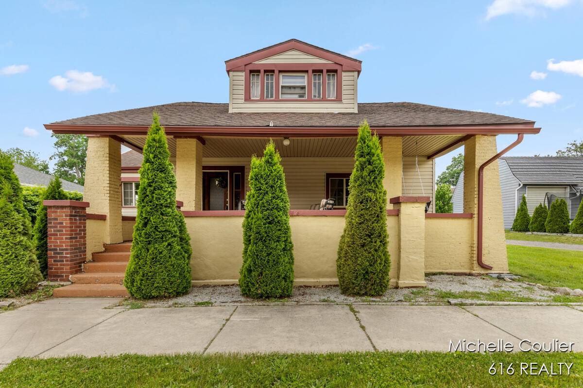 626 Academy Street, Portland, MI 48875-1416