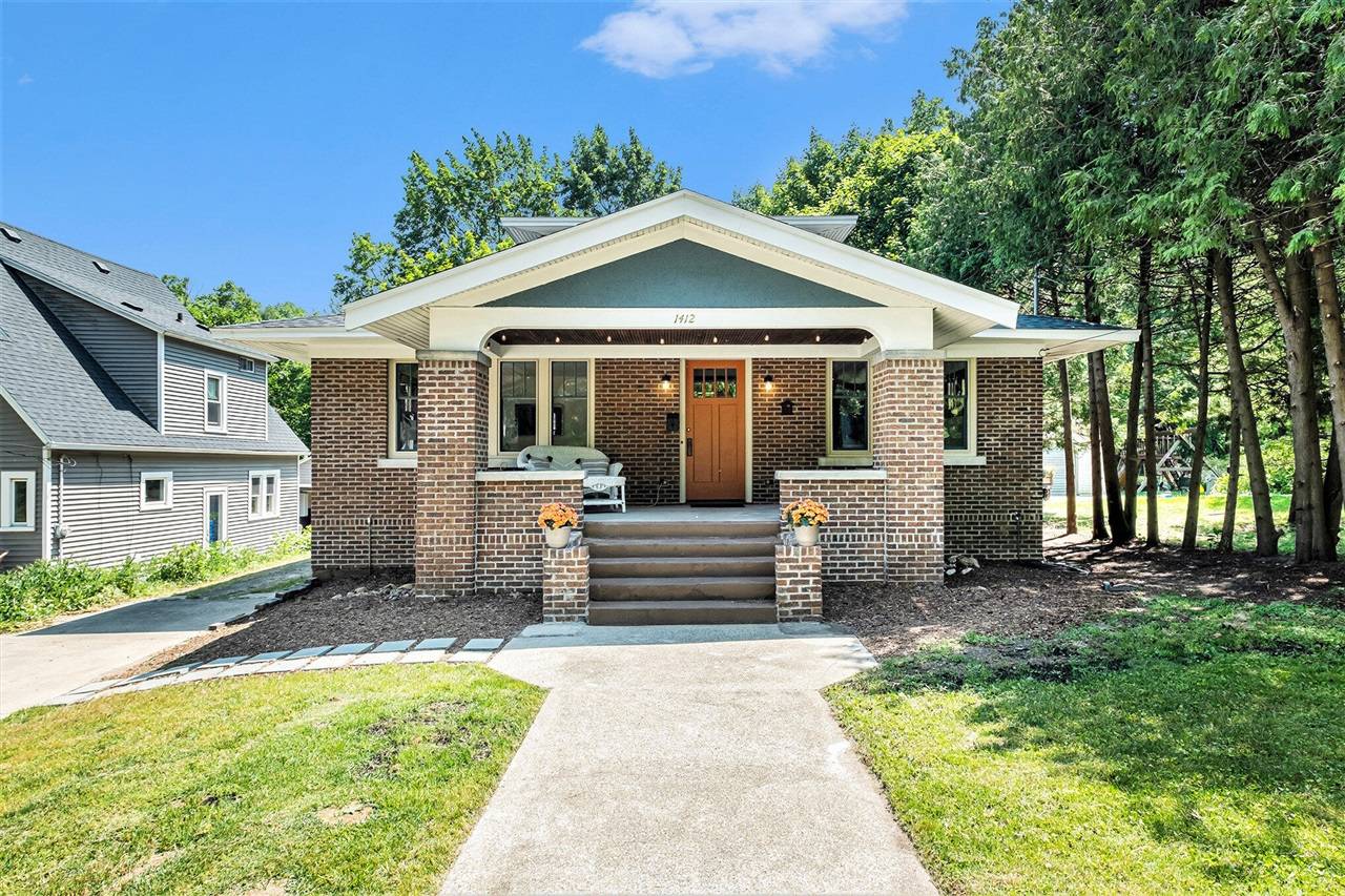 1412 4th Street, Grand Rapids, MI 49504-4808