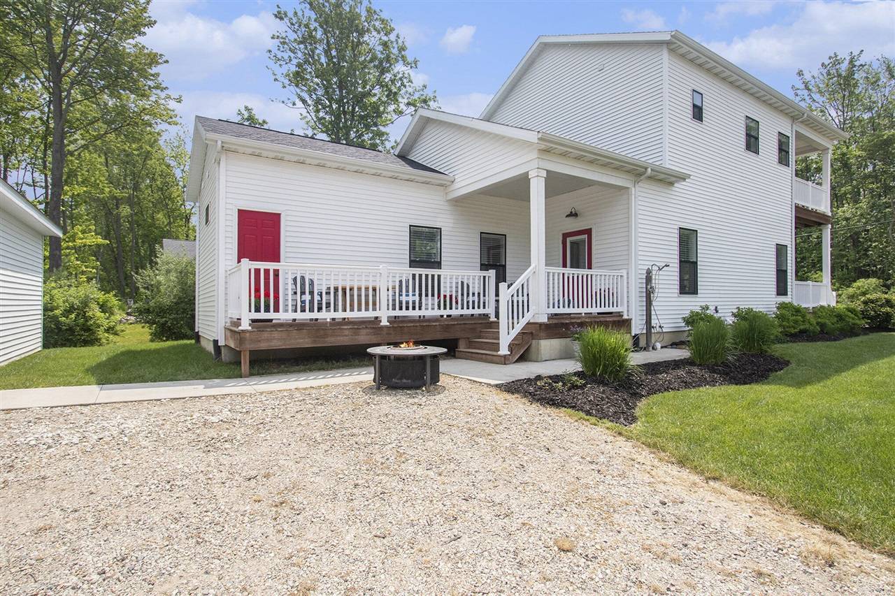 South Haven, MI 49090,7285 Maple Street