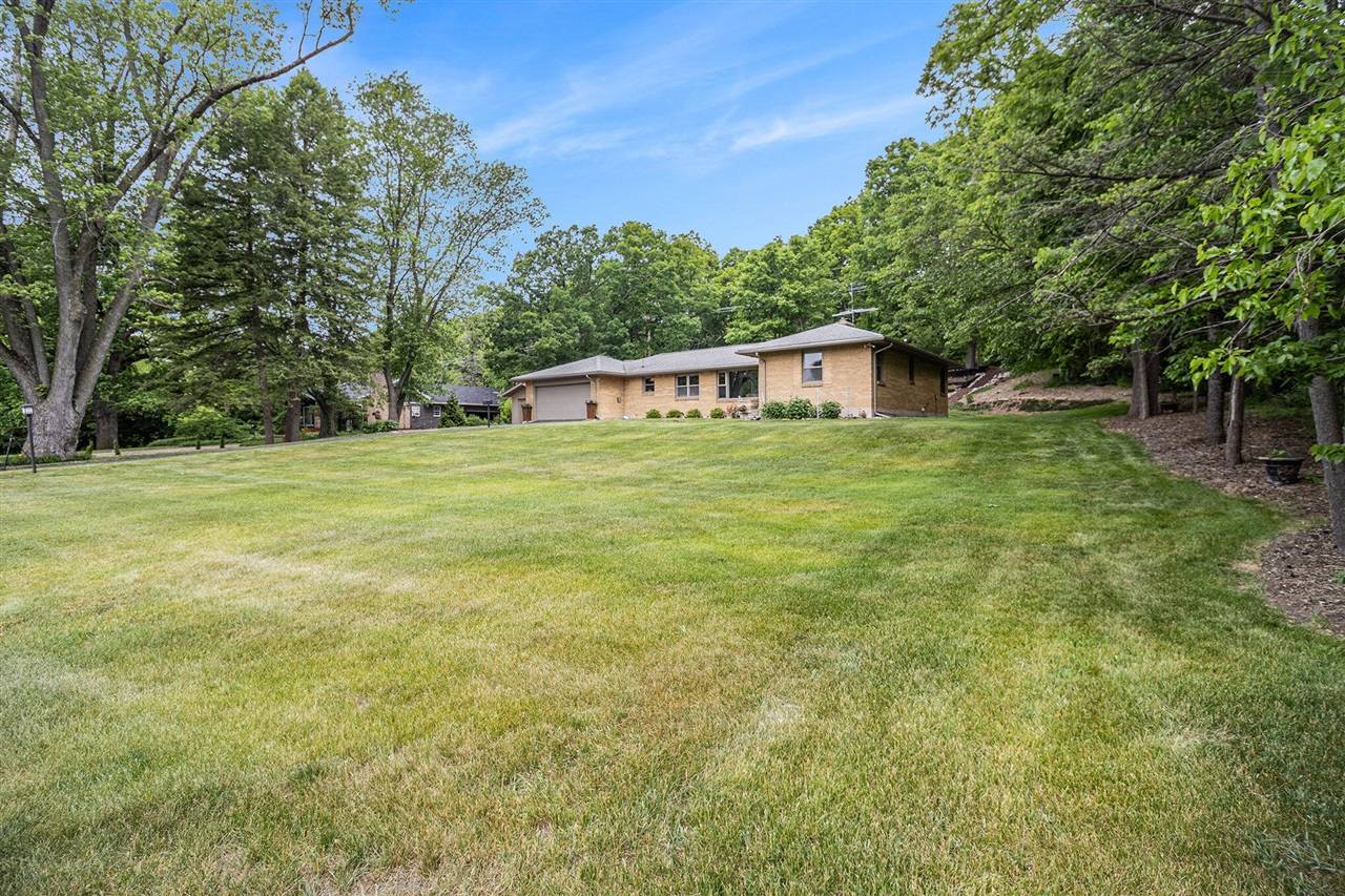 Belmont, MI 49306-9611,6667 W River Road