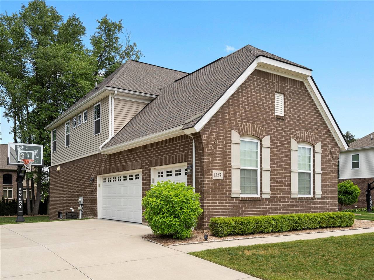 Utica, MI 48315-1140,13531 Brampton Court