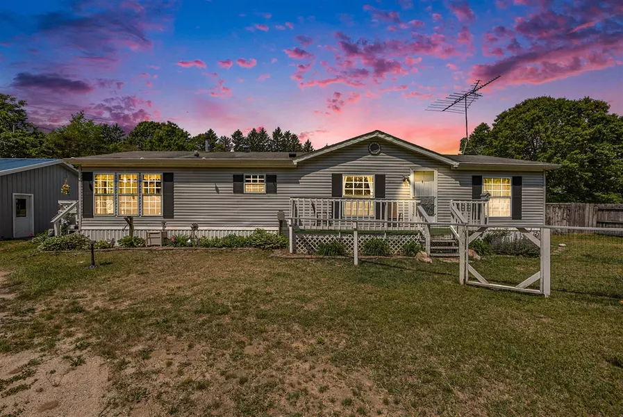 20920 68th Street, South Haven, MI 49090