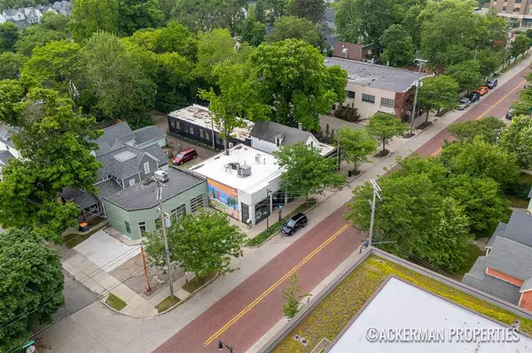 Grand Rapids, MI 49506,1052 Wealthy Street