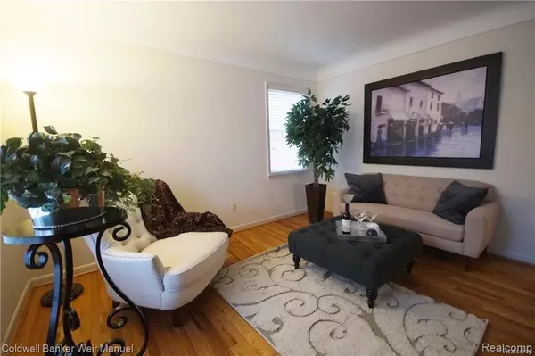 Birmingham, MI 48009-2060,1016 Bird Avenue