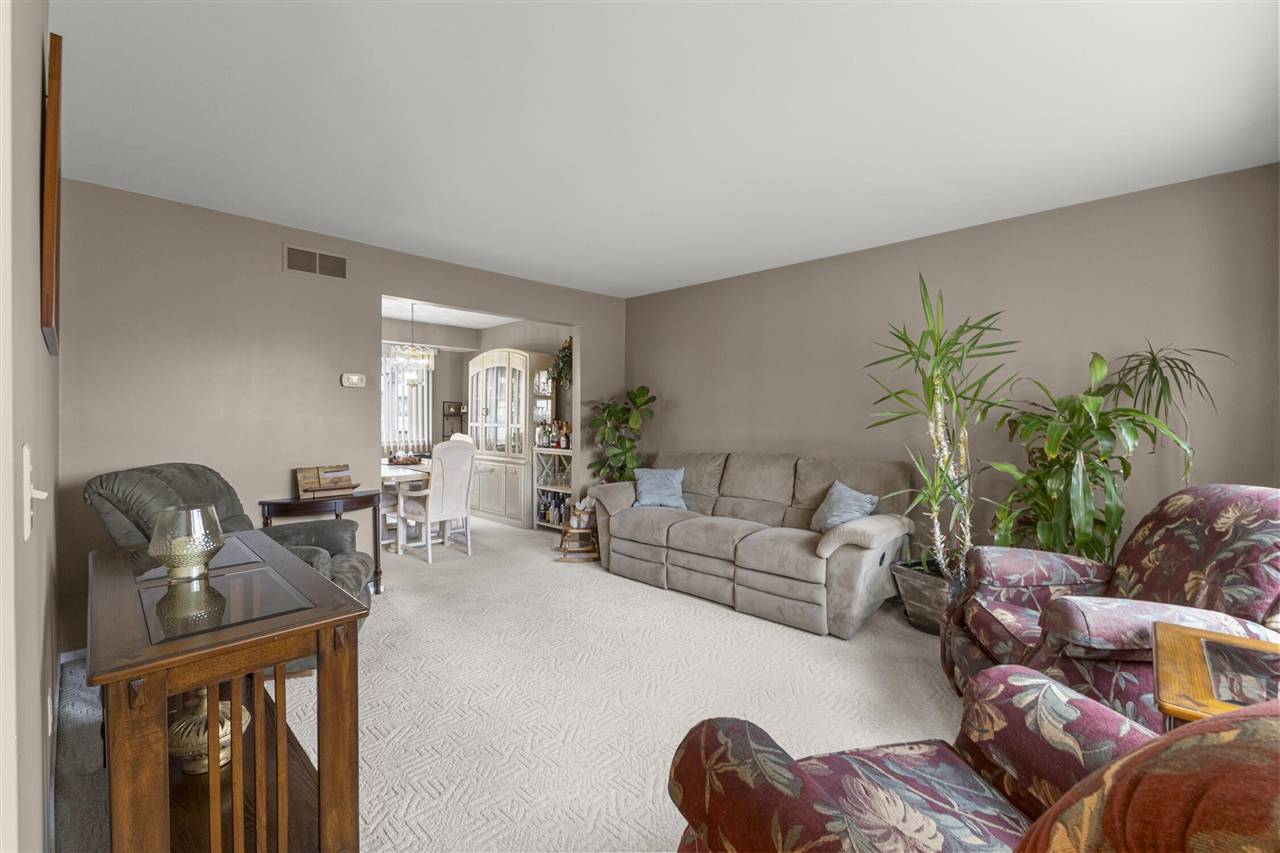 Flat Rock, MI 48134-9500,24663 Balsam Court