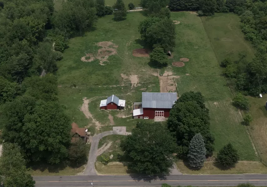 56710 60th Avenue, Lawrence, MI 49064-8721