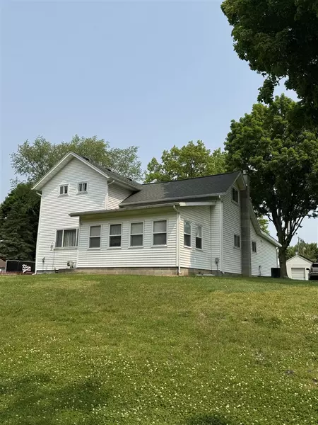 1026 Yeomans Street, Ionia, MI 48846-1455