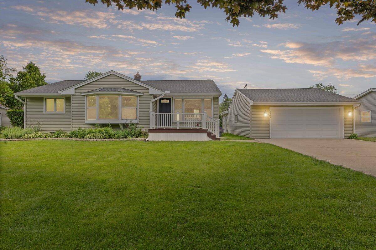 1228 Orchid Street, Waterford, MI 48328-1345