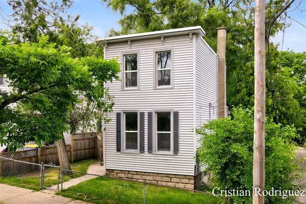 243 Fairbanks Street, Grand Rapids, MI 49503