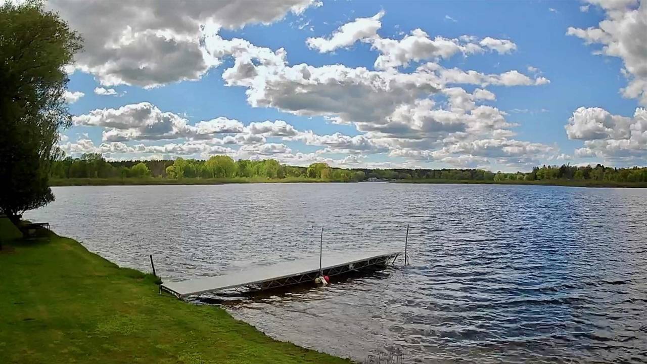 Evart, MI 49631-8743,9388 S Lake Drive