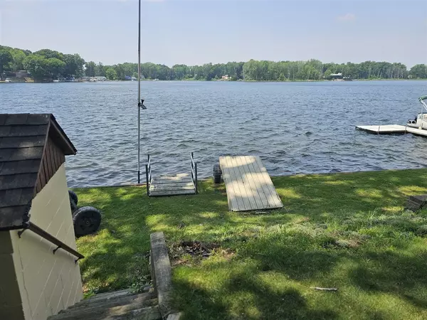 Lawton, MI 49065,83140 Waldron Drive
