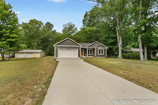 13407 152nd Avenue, Grand Haven, MI 49417