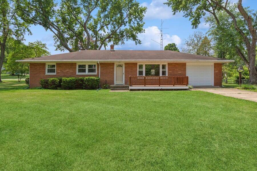 3202 Niles Buchanan Road, Buchanan, MI 49107-8435
