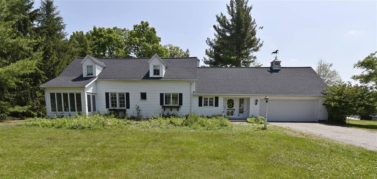 1222 Stoneshire Drive, Grand Rapids, MI 49546-3815