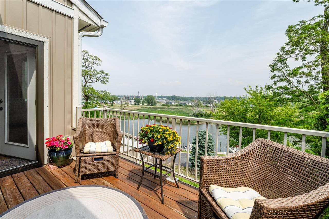 197 Wayne Street, Saint Joseph, MI 49085-1133