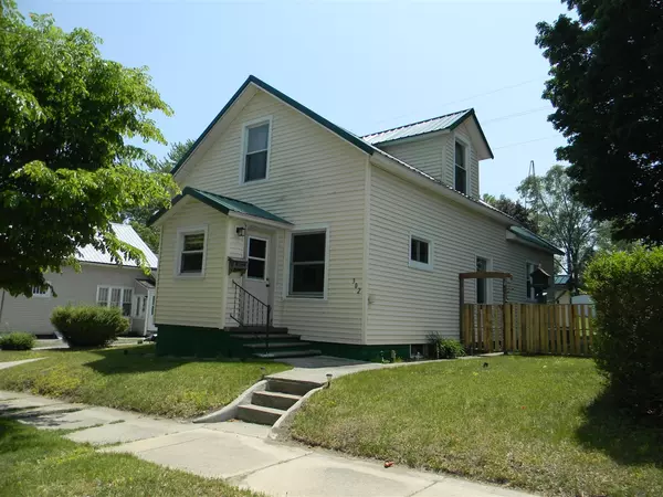 302 First Street, Ludington, MI 49431-2506