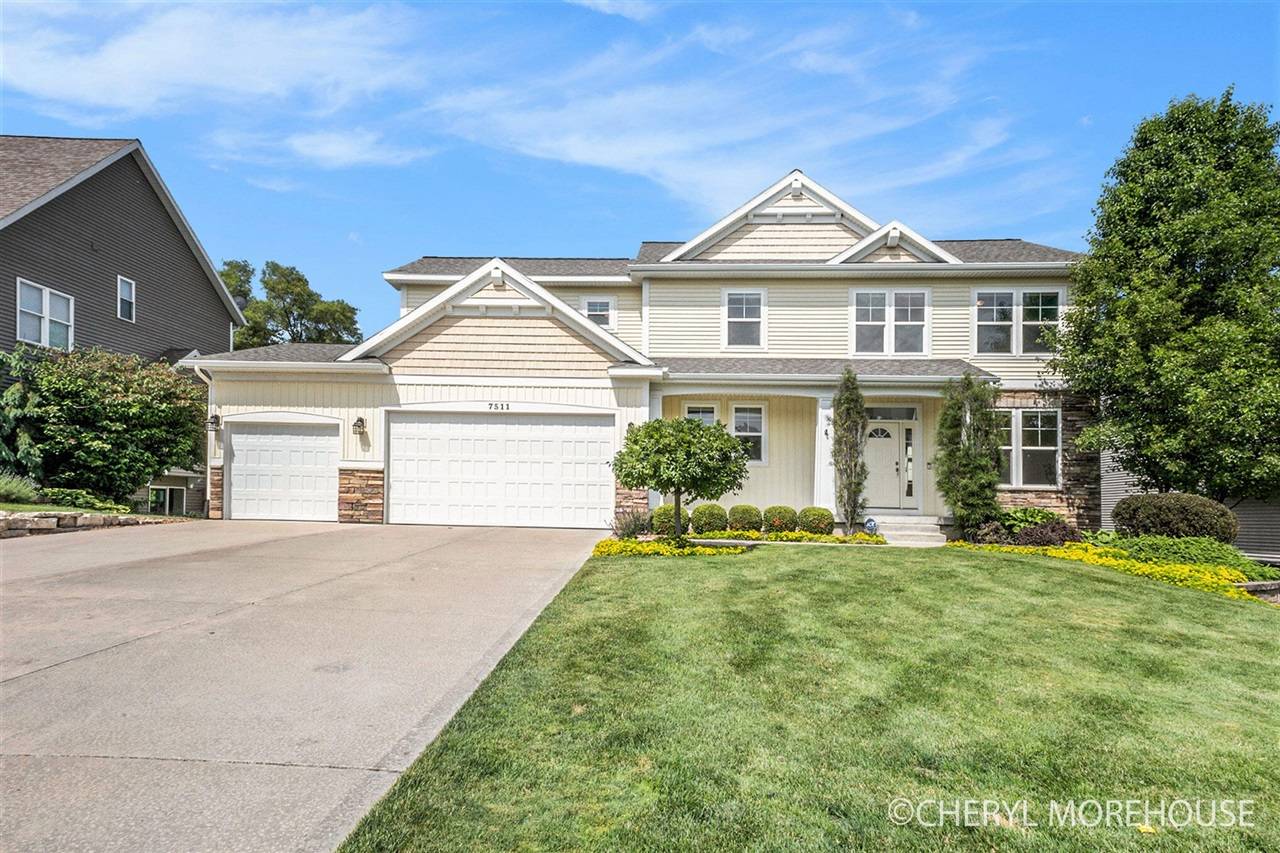 7511 Emerald Woods, Byron Center, MI 49315