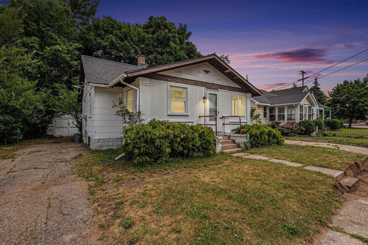 1137 Merrifield Street, Grand Rapids, MI 49507