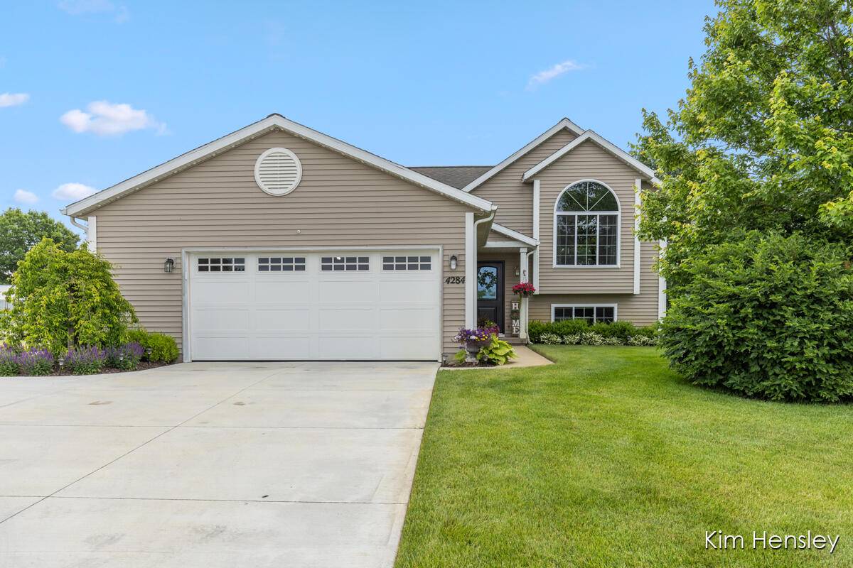 Cedar Springs, MI 49319-7936,4284 Ives Farm Lane