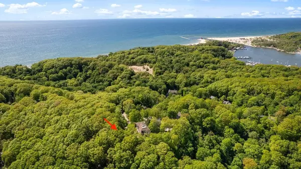 Holland, MI 49423-8828,4681 Forest Ridge Drive