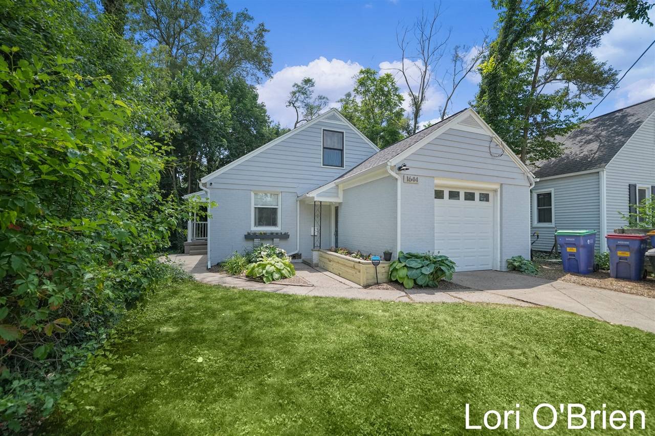 1644 Boston Street, Grand Rapids, MI 49506