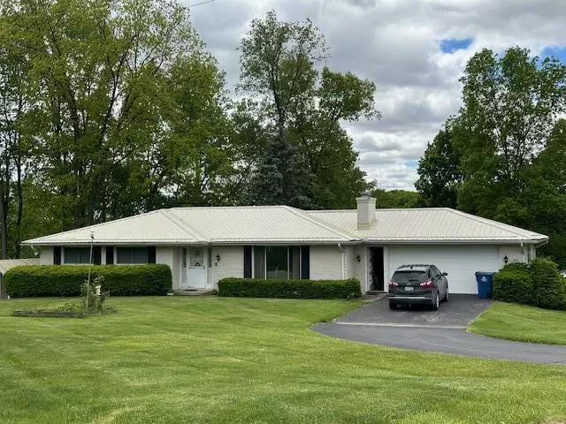 395 Hyannis Hills Drive, Tekonsha, MI 49092-9276