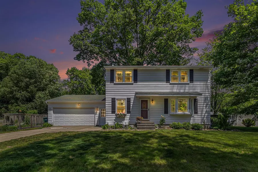 17885 Oakhill Court, Grand Haven, MI 49417