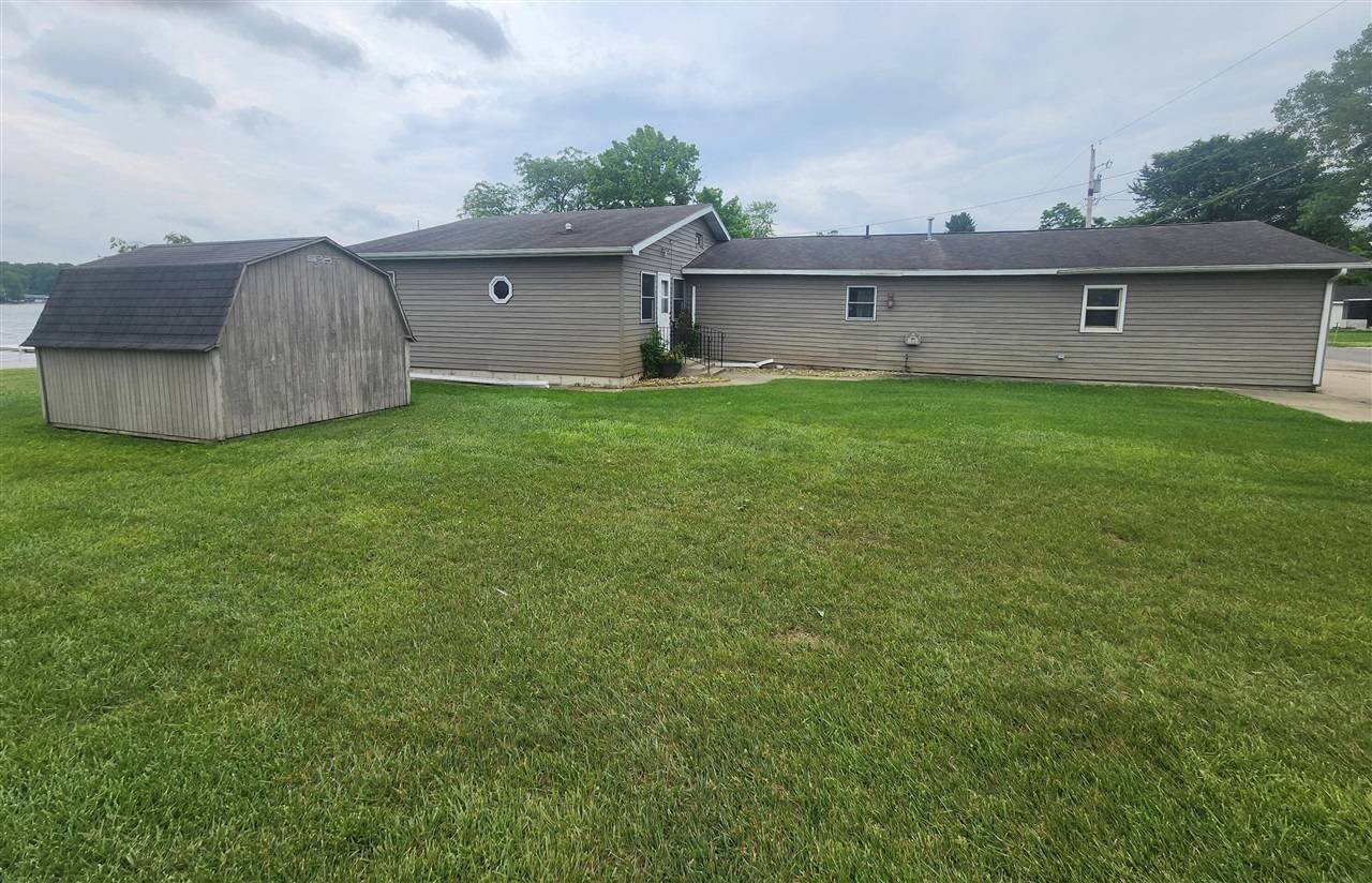 70165 Beach DR Drive, Edwardsburg, MI 49112
