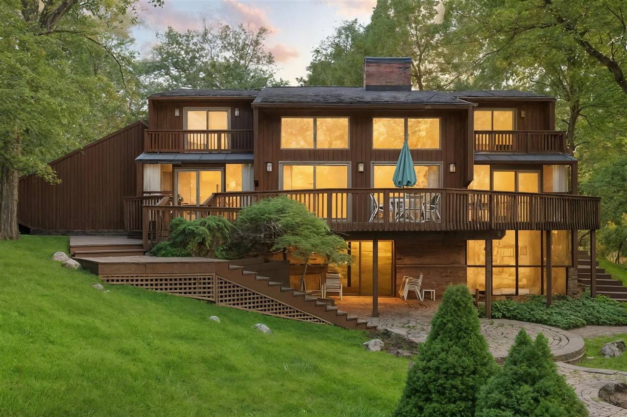 6710 Curtis Road, Plymouth, MI 48170-5016