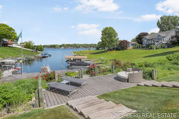 Spring Lake, MI 49456,16093 Harbor Point Drive