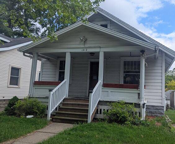 1212 Climax Street, Lansing, MI 48912