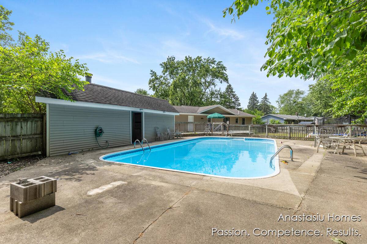 Jenison, MI 49428-9738,7240 Pete Avenue