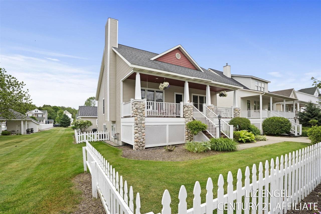 471 Summer Grv Drive, Douglas, MI 49406-5227