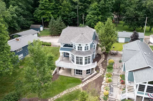 60757 Beechwood Lane, Cassopolis, MI 49031