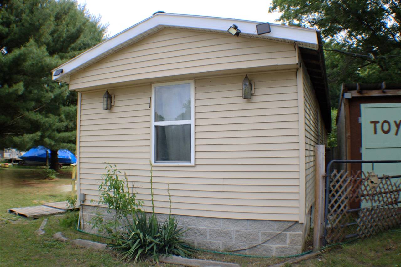 White Cloud, MI 49349-9581,568 S Nancy Drive