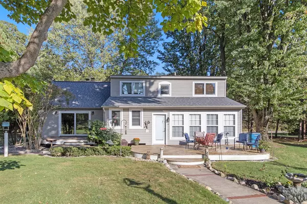 9708 Oakland Drive, Portage, MI 49024-7709