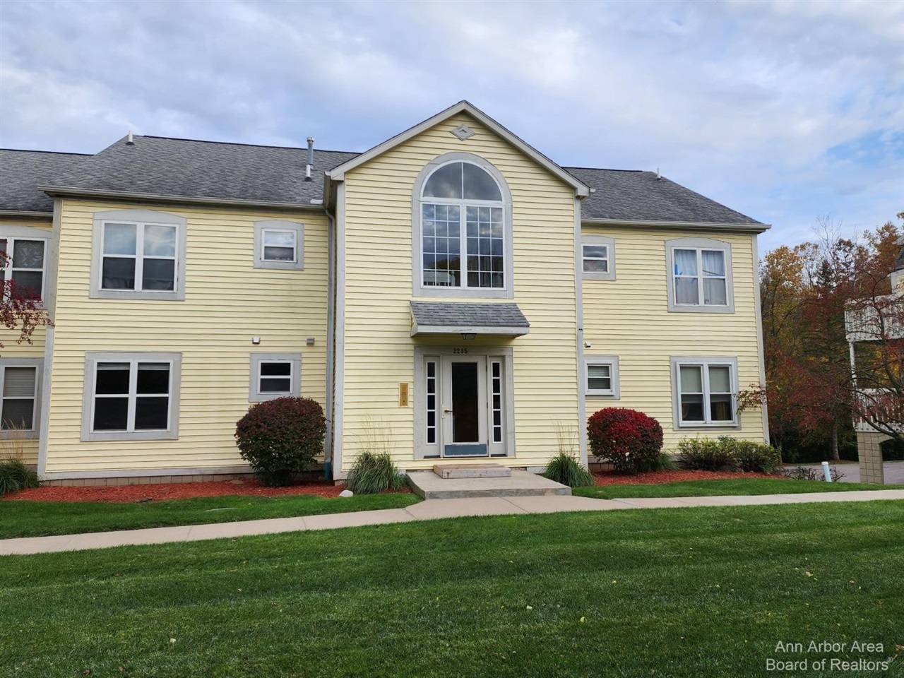 2235 S Huron Parkway, Ann Arbor, MI 48104-5146