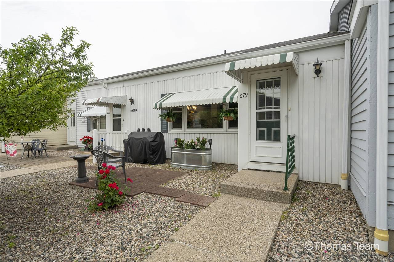 Jenison, MI 49428-8375,879 Village Lane