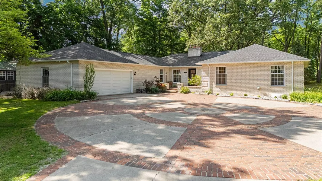 265 Glazier Road, Chelsea, MI 48118-9736